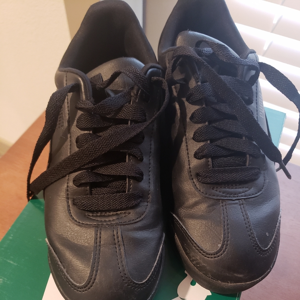 PUMA Roma Basic Sneakers